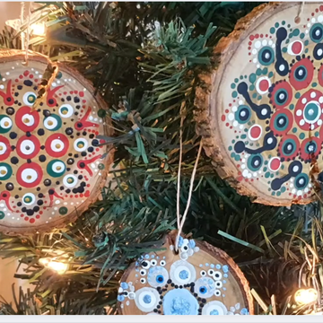 Wood Slice Christmas Ornaments (Three Ways)